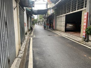 bán nhà riêng 4pn, 4wc, 60m2, 18 tỷ tại ngõ 61, phố trạm, long biên, hà nội