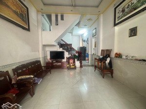 nhà 3 tầng, 3 phòng ngủ, hẻm ô tô, cạnh phan văn hớn, chỉ 5x tỷ