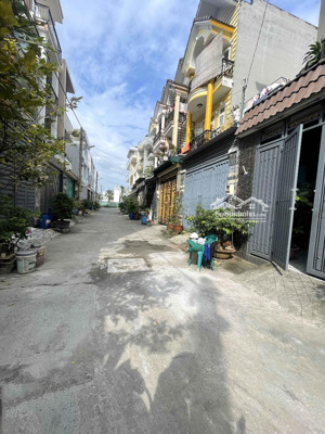 siêu phẩm 3 tầng mới xây tăng nhơn phú a 58m² 4pn hẻm 5m chỉ 6.x tỷ