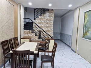 cho thuê nhà 2 mặt tiền hẻm 666- nguyễn văn quá, khu dân trí cao, yên tĩnh, thích hợp cho gia đình.