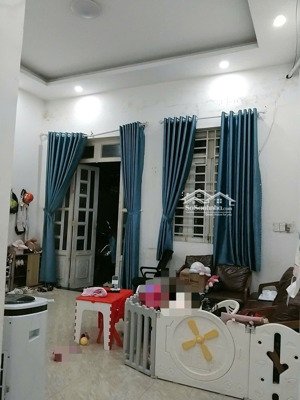 nhà cấp 4, mới ở ngay. phạm văn đồng, linh tây. 88m2, 2pn, dòng tiền 6tr/tháng. giá 4,4 tỷ tl