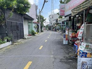 bán nhà cấp 4 mặt tiền đường tân thới nhất 13. dt: 4.9m x 31m đường 8, giá 8.4 tỷ