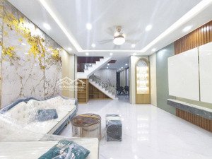 bán nhà đẹp 3 tầng full nội thất đường 7m5 hoàng đình ái - hoà xuân