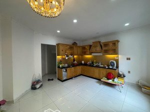 nhà vị trí siêu đẹp - hxt - tặng ngay 1 máy hút bụi - khi chốt nhà tháng 11