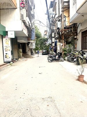 bán hộ anh trai - võng thị - 55m2 - 8 tầng - mt: 8,5m - ngõ thông - thang máy - dòng tiền 100triệu