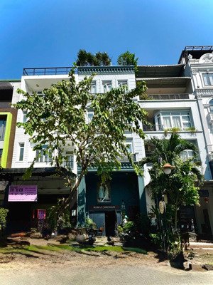 cho thuê tầng trệt nhà phố khu hưng phước 3, phú mỹ hưng, giá 18,5tr/tháng