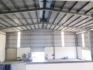 kho 450m2 đầy đủ pccc tự động. xe cont vào ngày. tiện làm kho hoặc xưởng sản xuất nhẹ