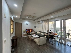 căn hộ tầng cao full nội thất, đã thiết kế lại chỉ 8,6 tỷ