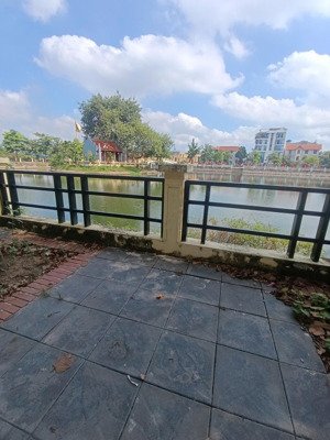 bán nhà 3 tầng thôn bầu dân xây - gần trường học các cấp - tránh ồn tránh ngập