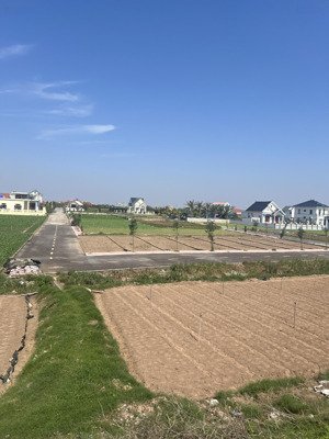 thanh lý mảnh đất đối diện bãi tắm 1 (diện tích gần 100m2)