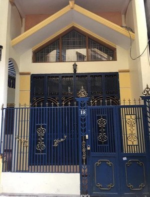 chính chủ cho thuê phòng tại sn 18 ngõ 135/27 núi trúc, ba đình