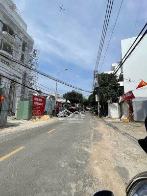 nhà tân phú, đường dương văn dương, gò dầu. tiện ích xung quanh đầy đủ chợ, trường học