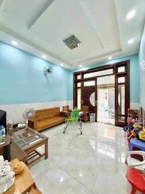 nhà đẹp 4 tầng kiên cố, đường trước nhà to 5m, khu phân lô, view sông sài gòn mát mẻ, 55m2, 6 tỷ 9