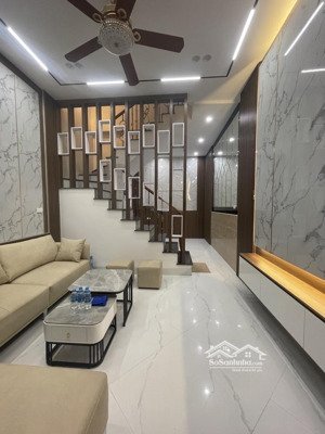 bán nhà hai bà trưng ở ngay - cách hồ gươm 1km - 45m - 8.x tỷ.