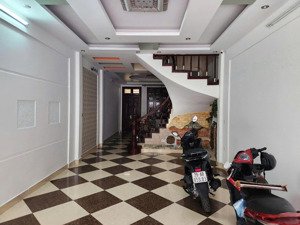 cho thuê nhà pl ngõ nghĩa đô dt 60m x 5t ô tô đỗ cửa