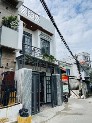 nhà góc 2 mặt tiền ngay 1 sẹc 50m ra hà huy giáp