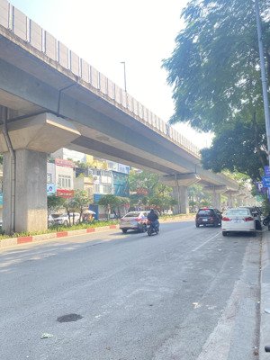 bán nhà q đống đa, gần hoàng cầu 111m2 giá chỉ 125 triệu/m2 hàng hiếm