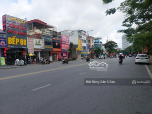 biệt thự tuyến 2 lạch tray, 180m², mt 10m, xây 1 hầm 4 nổi, giá 28 tỷ, chỉ cách mặt đường chục bước