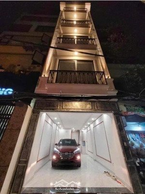 cần cho thuê nhà riêng ngõ gần công viên cầu giấy mới đẹp kinh doanh được có thang máy. giá 45tr