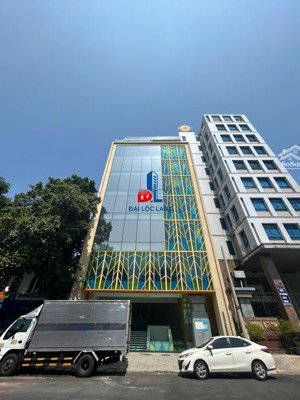 cho thuê tòa nhà 42 hoàng việt, phường 4. dt: 12x20m. 2 hầm - 9 tầng. dtsd: 1750m2. pccc đầy đủ