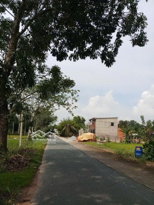 đất chính chủ gủi cần bán gấp thuộc xã thái mỹ huyện củ chi dt: 6,8 x 27m giá 2ty300tr