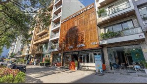 chuyển nhượng 200m2 đất mặt tiền đường trần hưng đạo đối diện căn hộ monachy