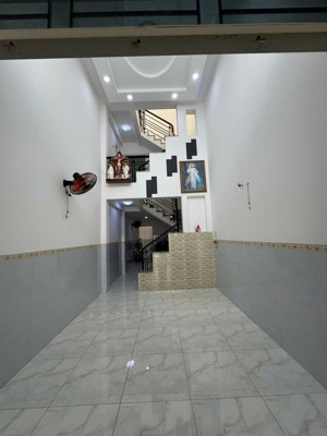 căn nhà phố 3 tầng ngay chợ, nhà thờ, trường học. phạm văn chiêu, p8, gò vấp, tp hcm. chỉ 5ty5