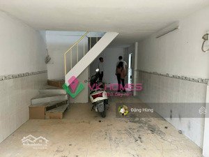 mặt bằng gần lumiere thảo điền (5x18m) 1 trệt 1 lầu (5x18m). giá thuê 55tr/th (bao vat)