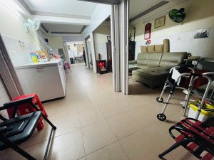 giá cực tốt - hxh vào nhà cạnh mt trần phú quận 5 - 57m2 ngang 4m 4 tầng nở hậu - chỉ 9 tỷ 2