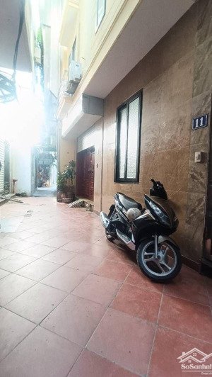 bán nhà 42m xây 5t trương định . ngõ thông, nông cách mặt phố trương định 50m .giá nhỉnh 10tỷ