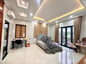 biệt thự sân vườn 375m đường ô tô 8m sát trung tâm thủ đức giá chỉ 14.x tỷ tl