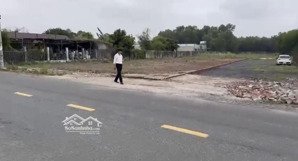 bán 1200m2, 2 mt có 100m2 thổ cư, đường phùng hưng, gần cổng kcn giang điền, trảng bom