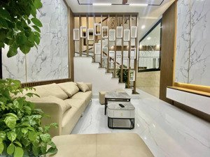 siêu phẩm phố trần khát chân 38m2, 5 tầng, 4mmt, 5 ngủ, ngõ thông, gần phố, giá chỉ 8,2 tỷ