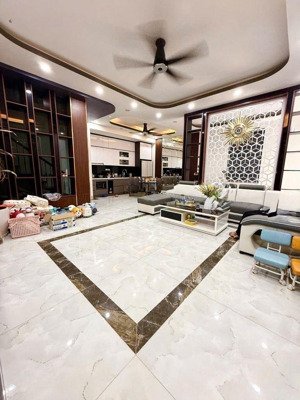 nguyên xá btl 38m 4 ngủ mt 10m giá 6,6 tỷ