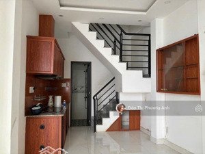 bán nhà cmt8 3 tầng hẻm thông 27m2 (4,5m x 7m) gồm 2pn 2wc chỉ 4.1 tỷ