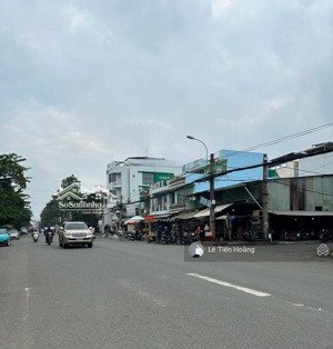 hiếm: bán nhà mặt tiền đường số 10 ngay ủy ban xã bình hưng 6x20 giá chỉ 19.5 tỷ 300m ra ql50