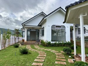 căn villa tựa lưng đồi view đồi thông săn mây tại nam ban mới - lâm hà