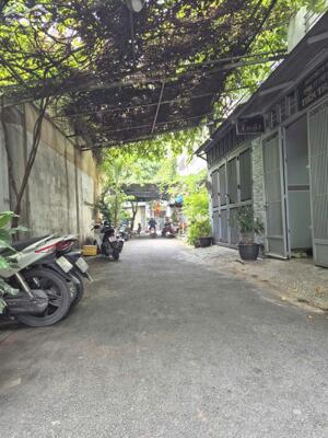 Bán nhà HXH Bế Văn Đàn - sát Nguyễn Hồng Đào - DT 4 x16 - 1 trệt 2 lầu giá 11.5 tỷ TL