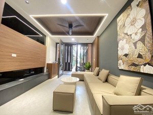 nhà mới trường chinh -43m2 x 6 tầng x thang máy - 10m ra ô tô tránh - full nội thất