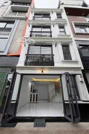 nhà mới hẻm xe hơi đỗ cửa - btct 4 tầng - 28m2 - 3 pn 4 wc - khu đồng bộ - chỉ 7.7 tỷ