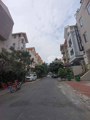 bán nhà đẹp mới, 47m2, 3 tầng, 4pn, trần xuân soạn, hàng xóm him lam q7, shr, chủ nhiệt bán có tl