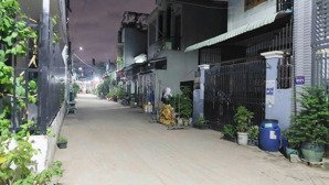 chủ ngợp bank, cắt lỗ đất 63 m full thổ cư, tp thuận an, đường rộng thông tứ hướng, giá 2,35 tỷ