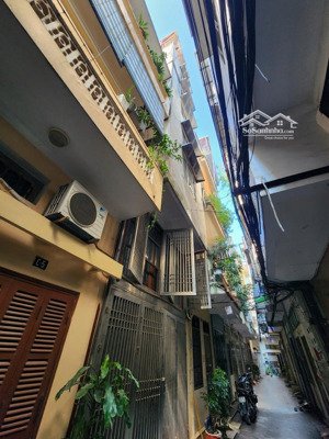 bán nhà phố tôn thất tùng đống đa mặt ngõ thông kd: 40m2*5t*3,7m mt: 12,2 tỷ có thương lượng