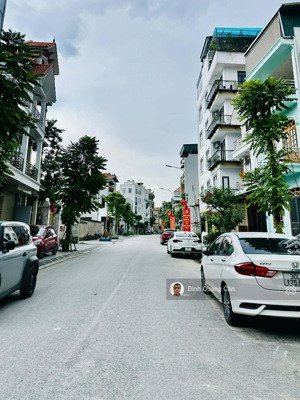siêu hiếm! chính chủ bán nhà long biên, 50m mặt phố, trước nhà sh quay đầu, 32m2, 5 tầng, 5.75 tỷ