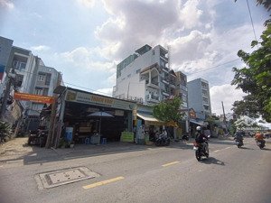 bán nhà hot btct vào ở ngay, 43m2, 4 tầng, trần xuân soạn, hàng xóm him lam q7, shr, nhỉnh 6 tỷ.