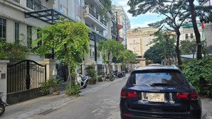 bán nhà liền kề 201 nguyễn tuân - trung tâm thanh xuân. 98m2 x 6 tầng thang máy có hầm, mt: 7,5m