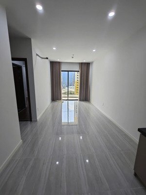 tôi cần cho thuê căn hộ 2pn nhà mới 100% giá thuê 7tr/tháng