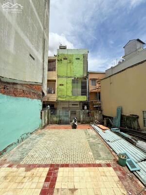 BÁN NỀN THỔ CƯ: NGANG 7m (nở hậu 10m) x DÀI 12m. Cách VINCOM HÙNG VƯƠNG 60m