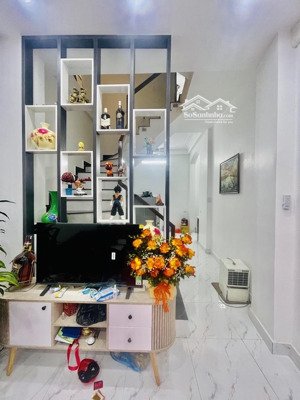 nhà 4 tầng mới 39m2 ô chợ dừa đống đa, giá 8,8 tỷ. nhà xây mới, sổ đỏ cất két