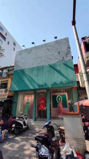 cho thuê nhà mặt phố bà triệu, ngay sát vincom 70m x 2 tầng, mặt tiền 7m, siêu mới đẹp, thông sàn